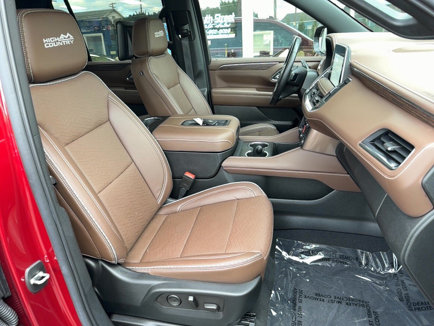 Used 2022 Chevrolet Suburban High Country w/ LPO, Illumination Package AWD/4WD image 25