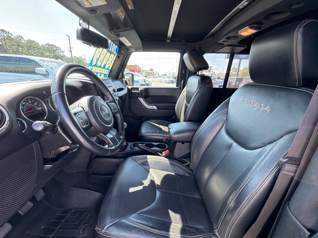 Used 2017 Jeep Wrangler Sahara AWD/4WD image 10