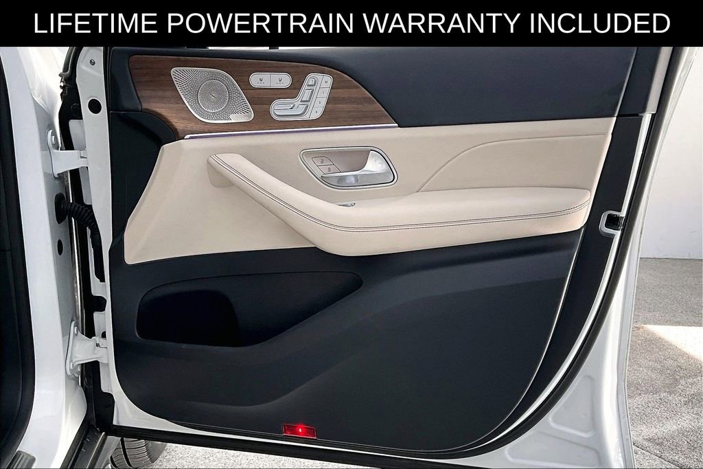 Used 2025 Mercedes-Benz GLS 450 4MATIC image 24