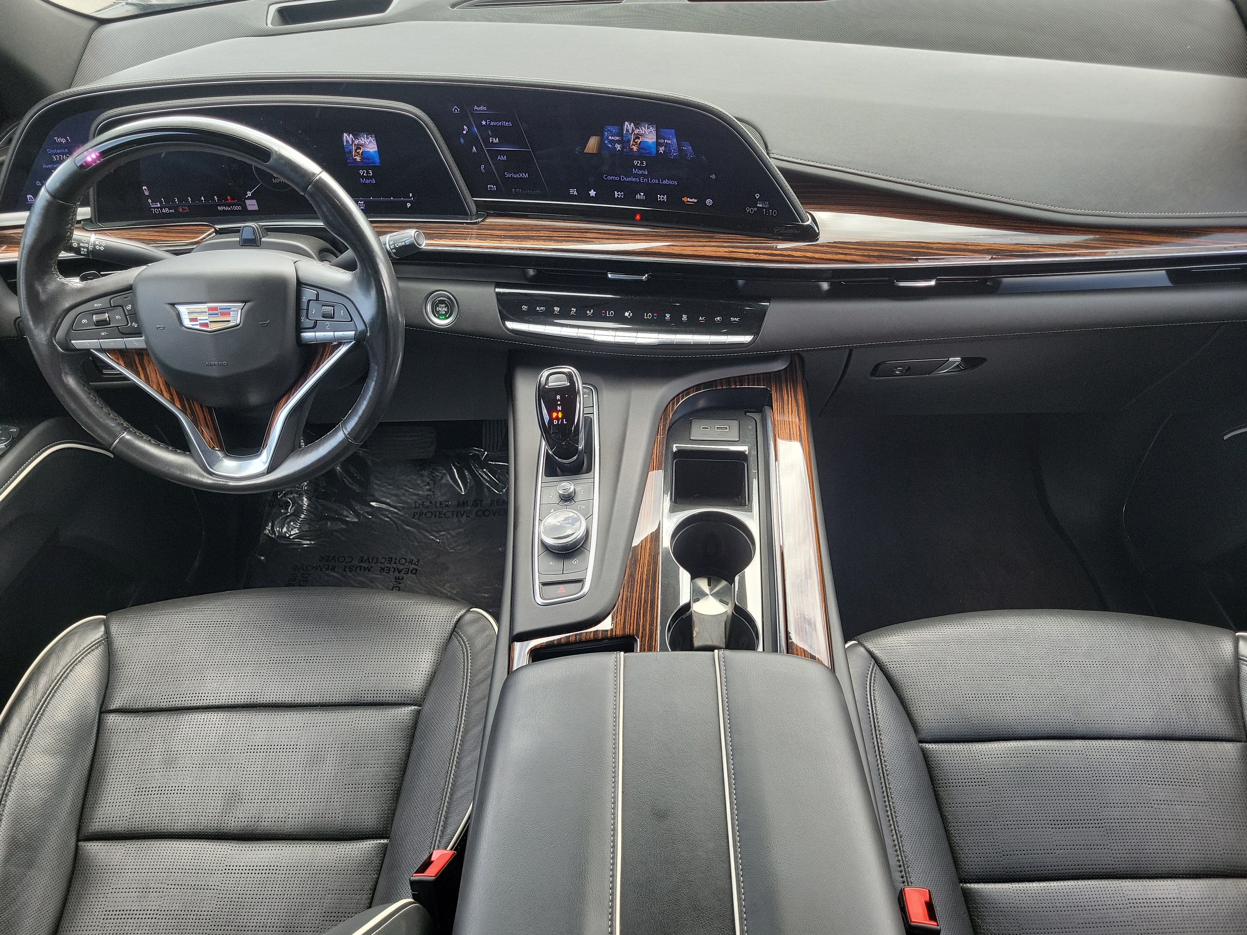 Used 2022 Cadillac Escalade Premium Luxury w/ Performance Package AWD/4WD image 17