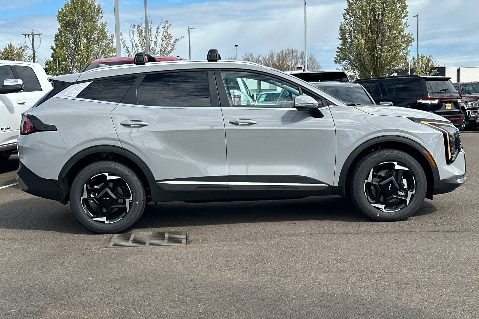 New 2026 Kia Sportage EX AWD/4WD image 4