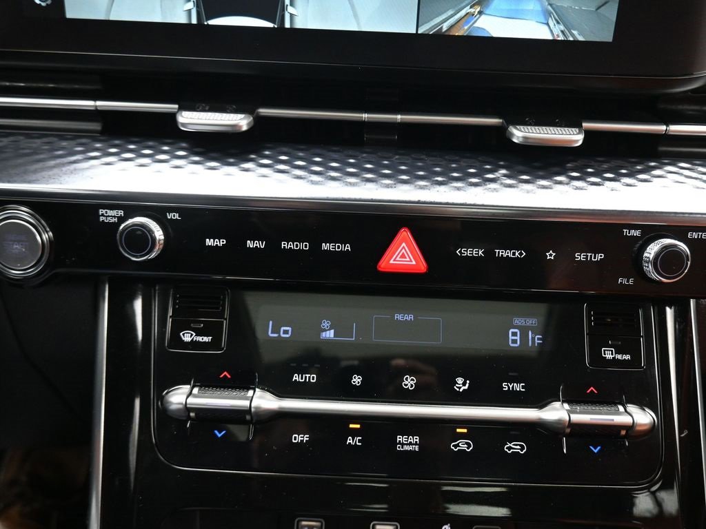 Used 2024 Kia Carnival SX Prestige image 28