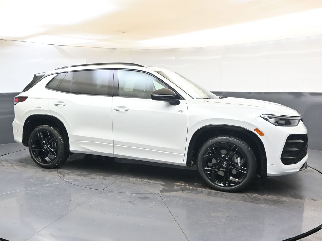 New 2026 Volkswagen Tiguan SE R-Line image 7