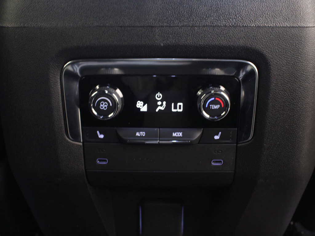 Used 2025 Chevrolet Tahoe LT w/ Comfort Package RWD image 35