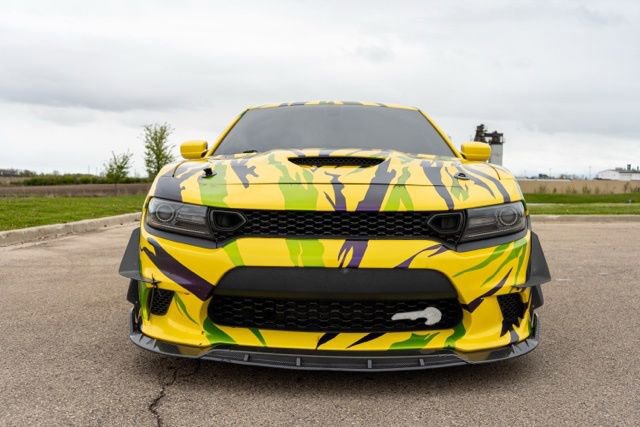 Used 2016 Dodge Charger SRT Hellcat w/ Harman/Kardon Audio Group RWD image 2
