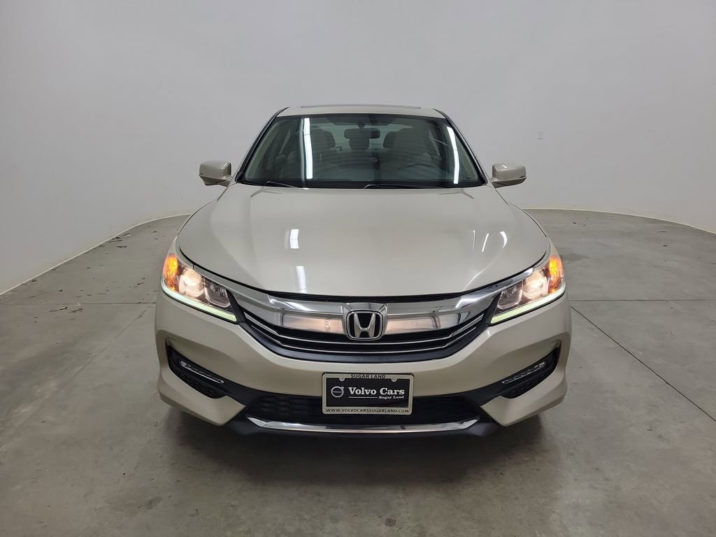 Used 2017 Honda Accord EX image 2