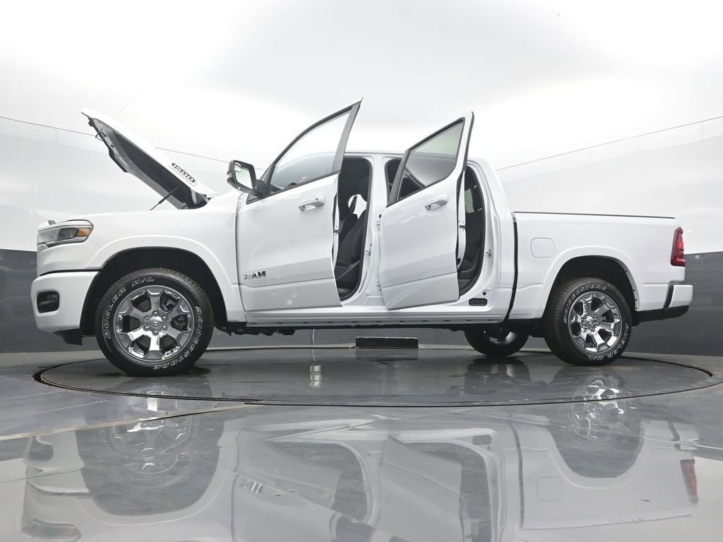 New 2026 RAM 1500 4x4 Crew Cab image 62