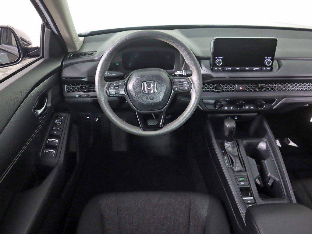Certified 2025 Honda Accord LX image 31