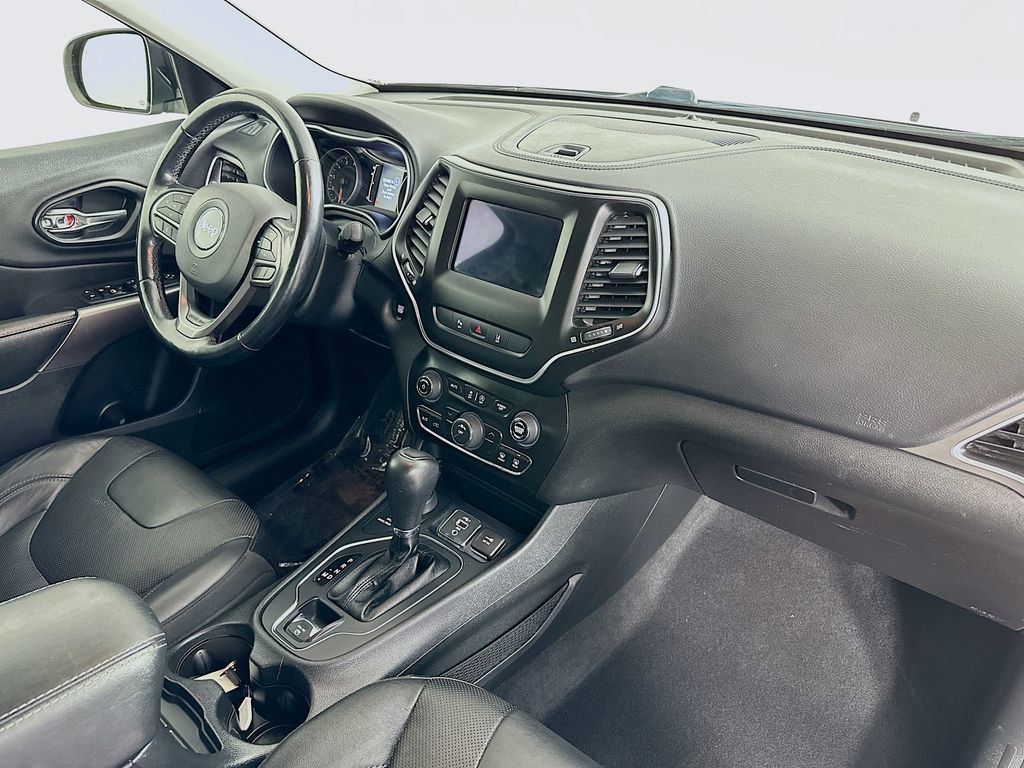 Certified 2020 Jeep Cherokee Latitude Lux w/ Quick Order Package 26H Lux image 39