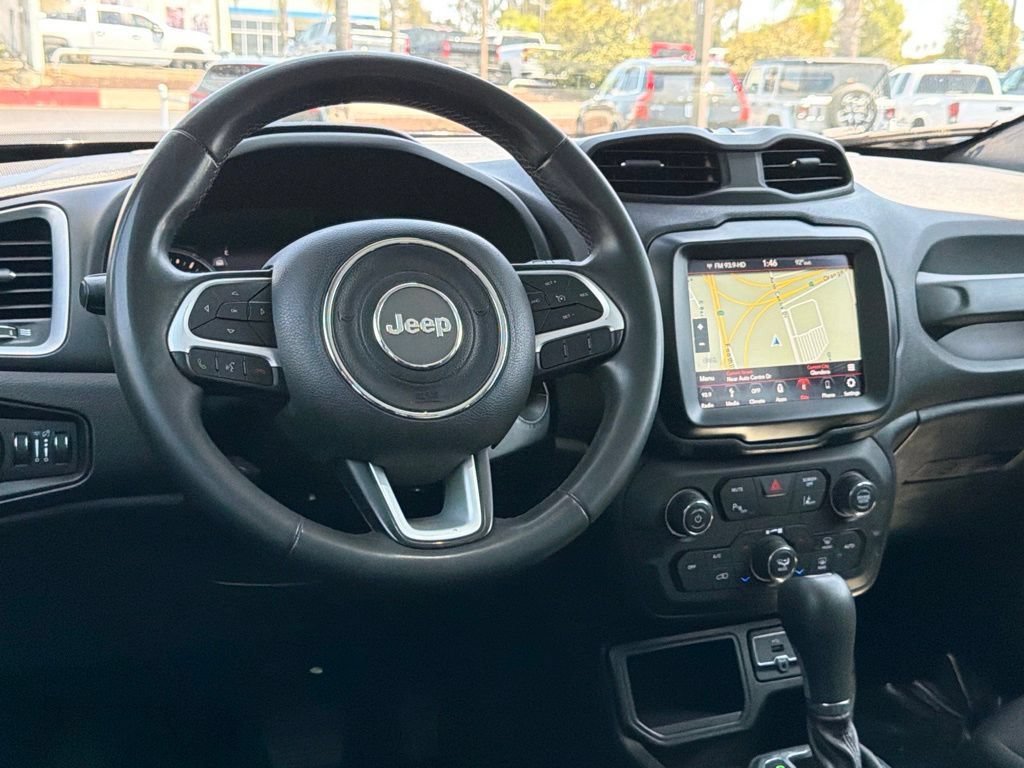 Used 2018 Jeep Renegade Latitude w/ UConnect 8.4 Nav Group FWD image 33