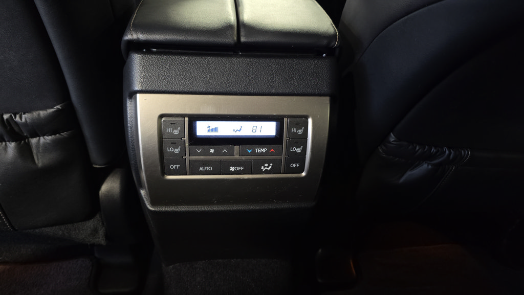 Used 2016 Lexus GX 460 w/ Premium Package AWD/4WD image 17