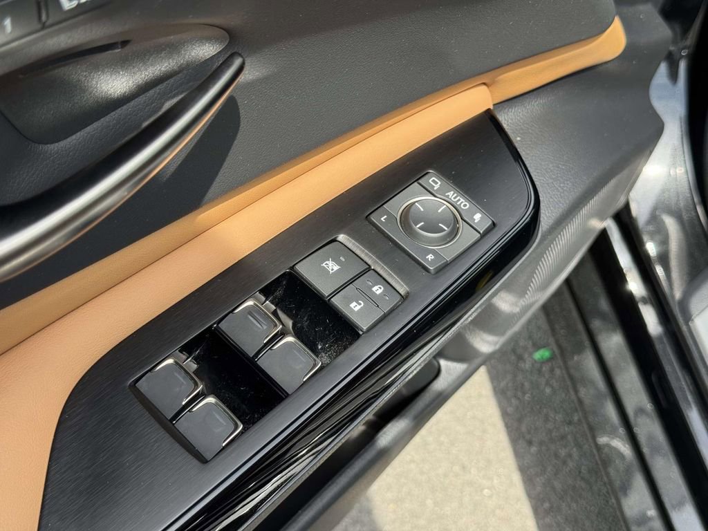 Used 2023 Lexus ES 250 w/ Premium Package AWD/4WD image 20