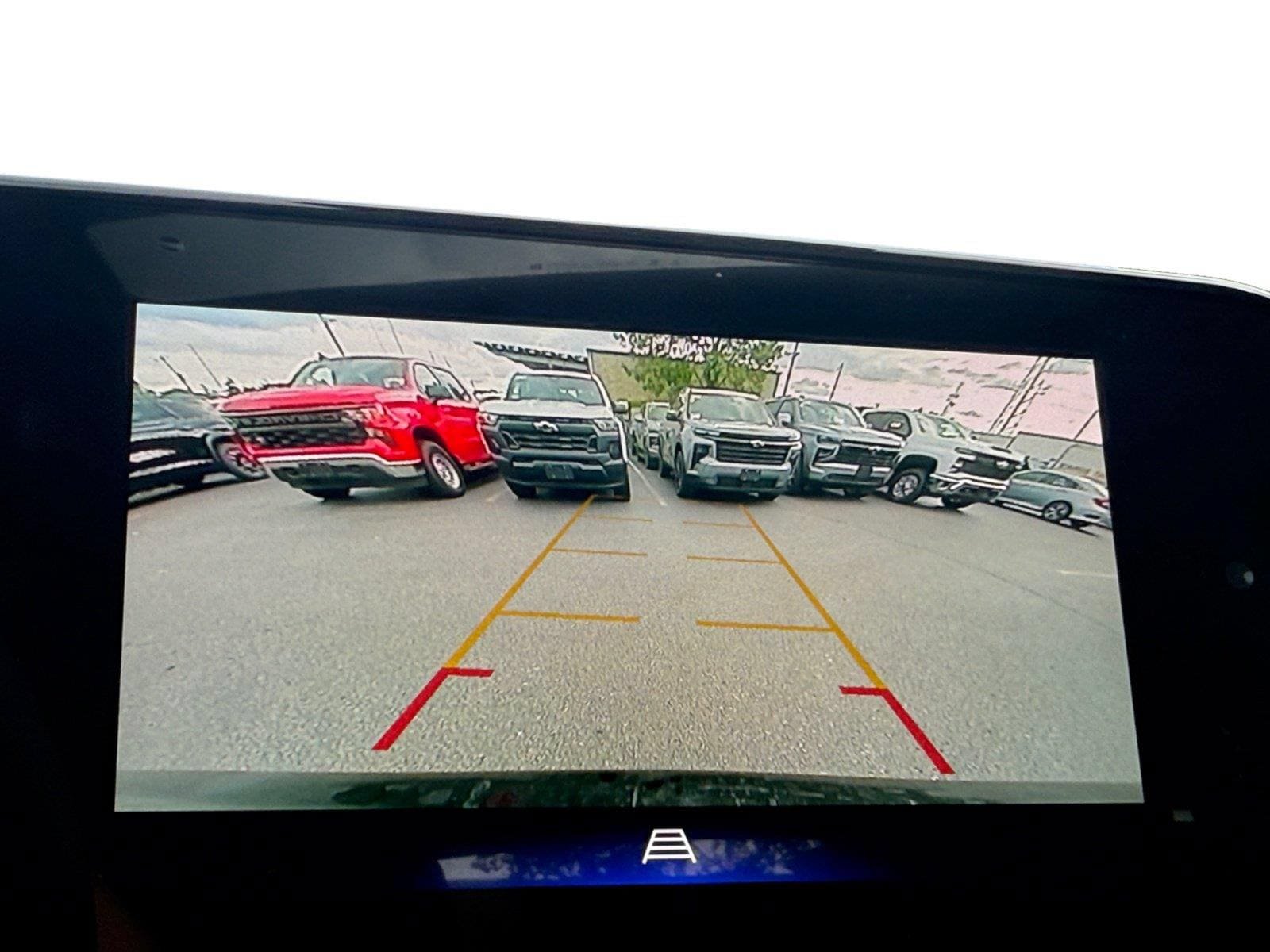 New 2026 Chevrolet Trax RS w/ Sunroof Package FWD image 25