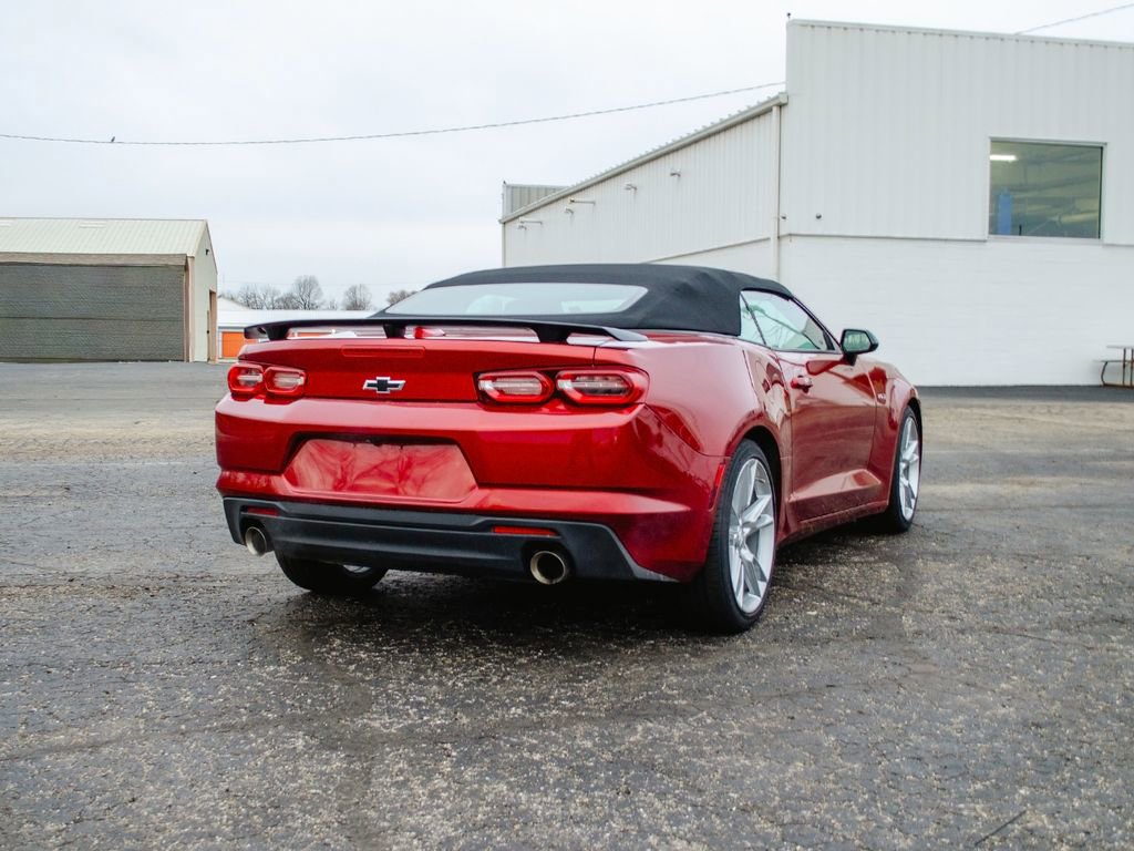 Used 2022 Chevrolet Camaro LT w/ Technology Package image 5