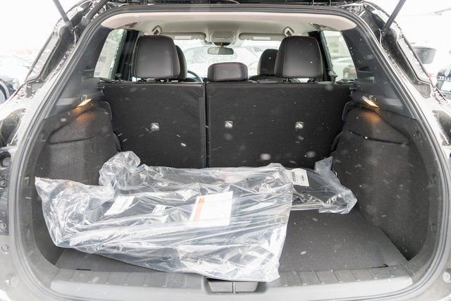 New 2026 Nissan Kicks SR w/ Cold Weather Package image 9