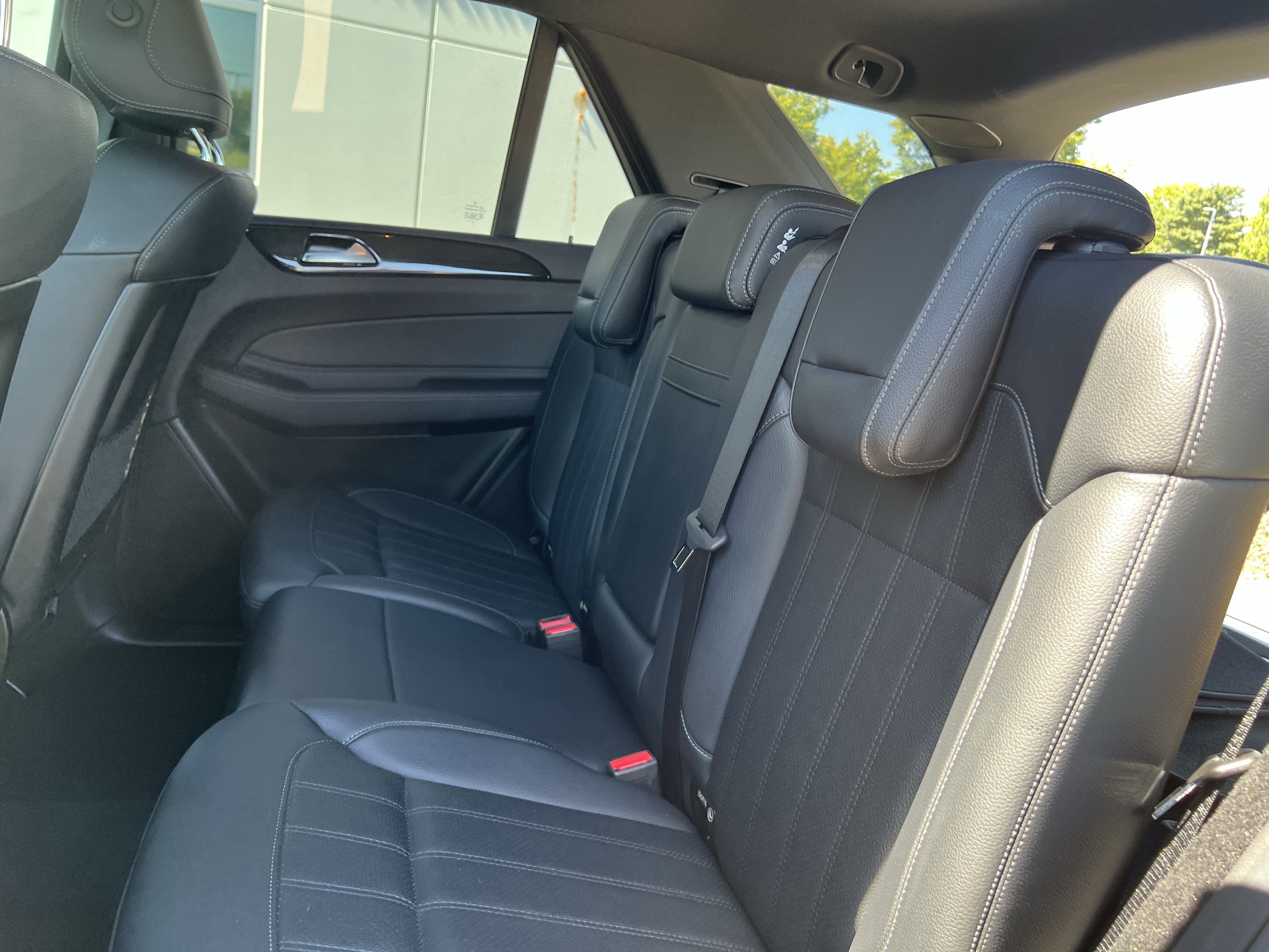 Used 2019 Mercedes-Benz GLE 400 4MATIC image 33
