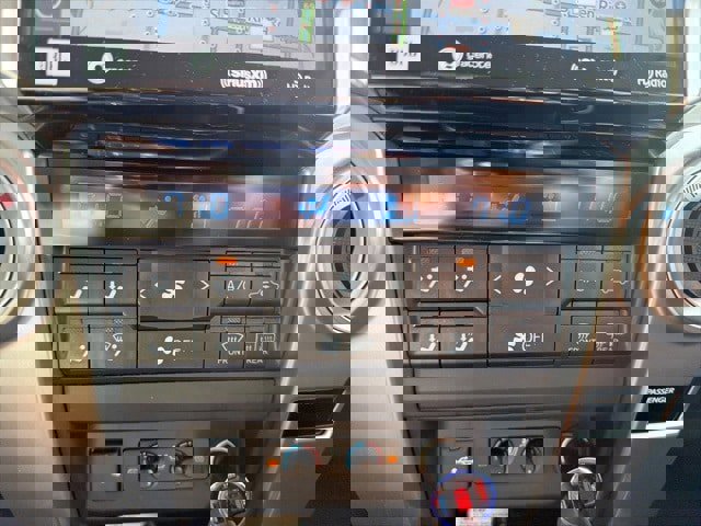 Used 2023 Toyota 4Runner Limited image 18