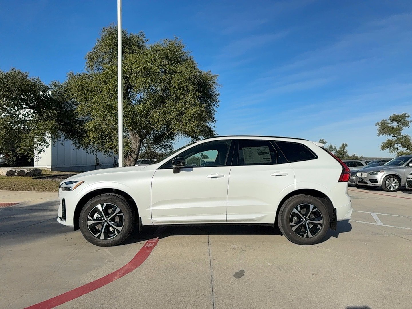 New 2026 Volvo XC60 B5 Core AWD/4WD image 3