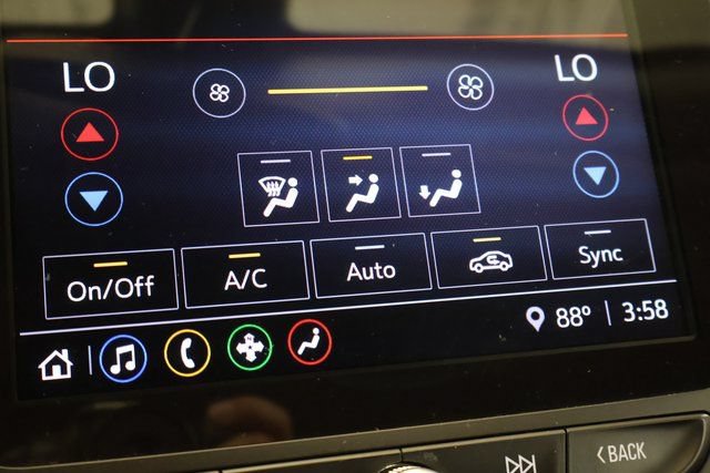 Used 2021 Chevrolet Malibu LT FWD image 24