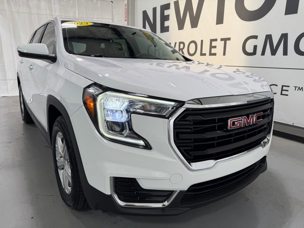 Used 2023 GMC Terrain SLE FWD image 38