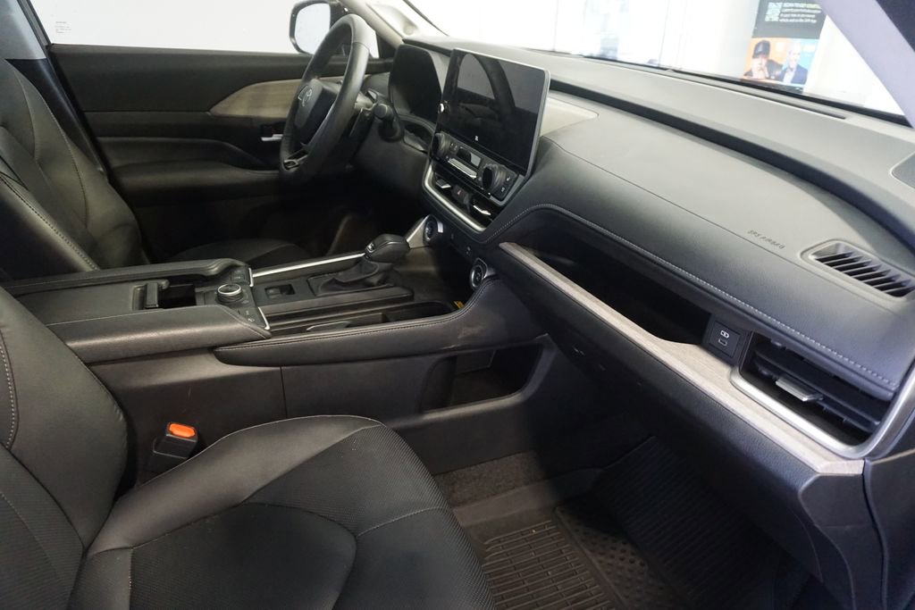Used 2024 Toyota Grand Highlander Platinum image 26