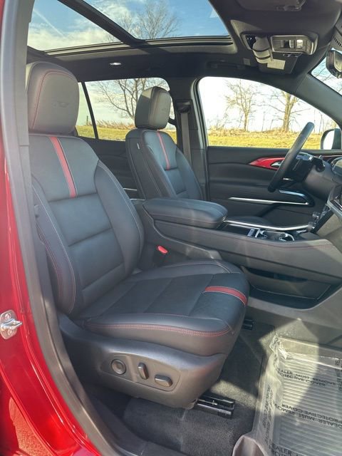 Used 2024 Chevrolet Traverse RS w/ LPO, Floor Liner Package image 39