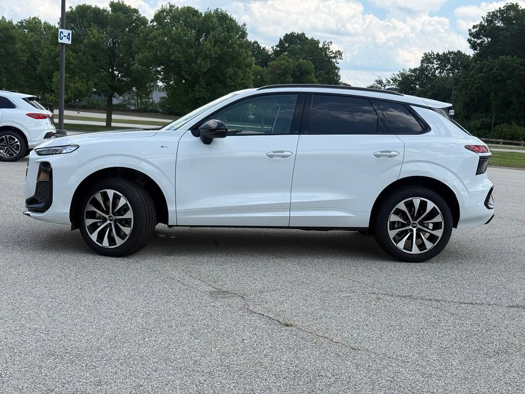 New 2026 Audi Q3 quattro 2.0T AWD/4WD image 3