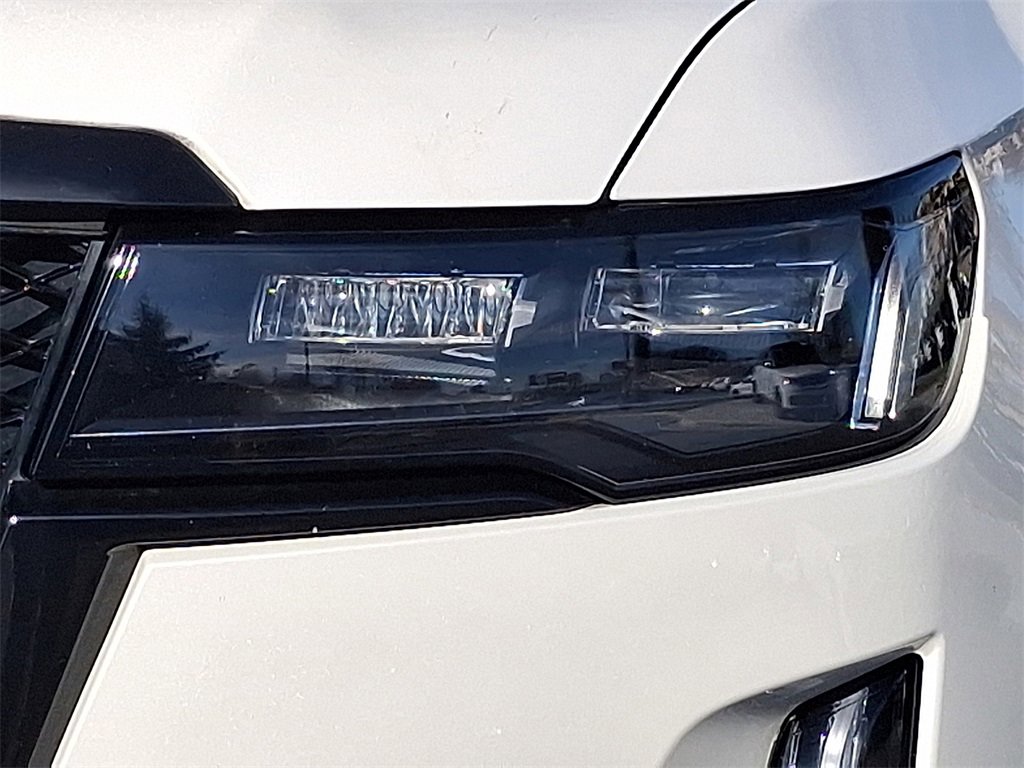 Used 2023 Cadillac Escalade ESV Sport Platinum image 8