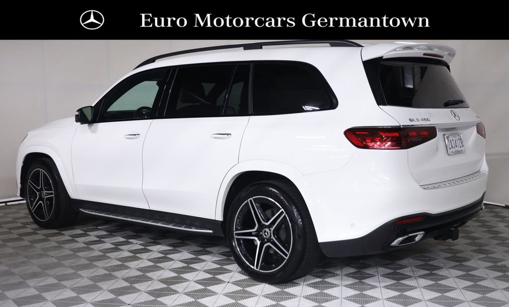 Used 2025 Mercedes-Benz GLS 450 4MATIC w/ AMG Line Exterior image 4