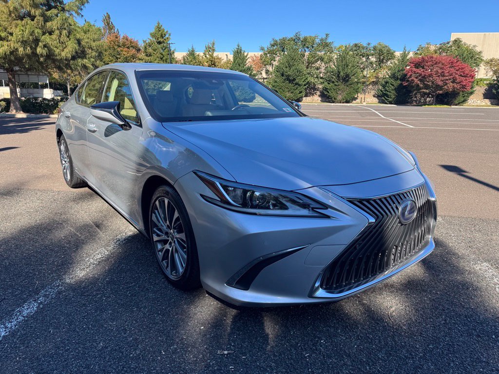 Used 2019 Lexus ES 300h w/ Premium Package FWD image 6