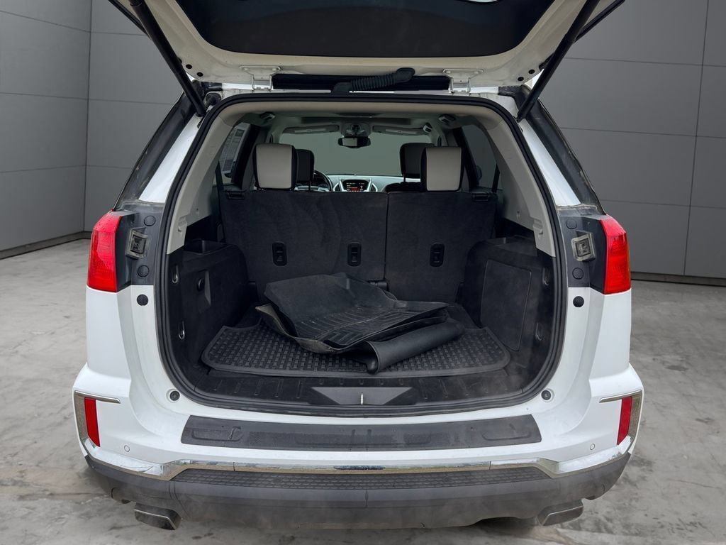 Used 2017 GMC Terrain SLT w/ Open Road Package AWD/4WD image 18
