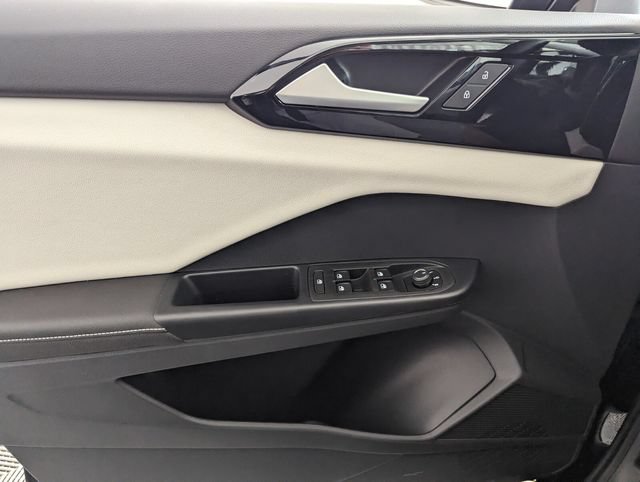 New 2026 Volkswagen Taos S FWD image 15