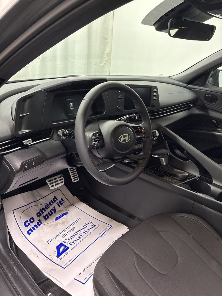 New 2026 Hyundai Elantra SEL Sport Premium FWD image 10