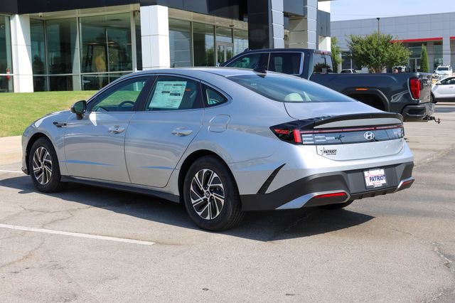 New 2026 Hyundai Sonata Blue FWD image 5