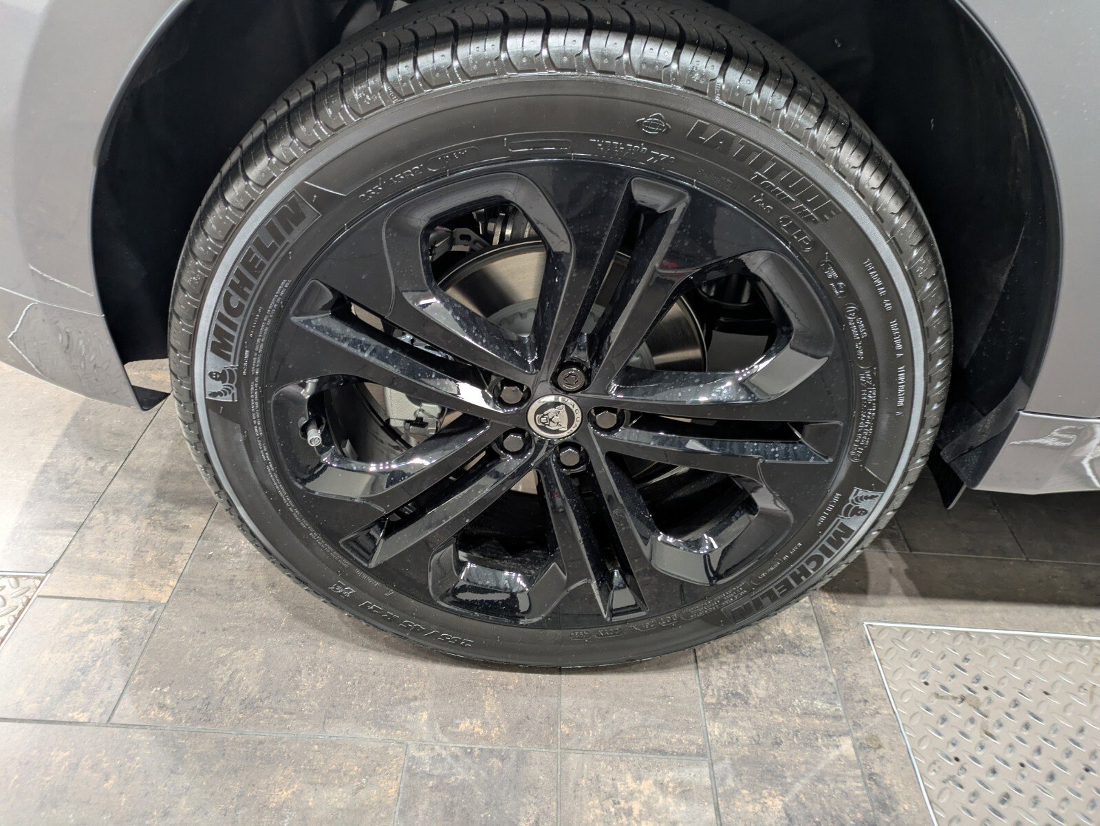 New 2026 Jaguar F-PACE R-Dynamic S image 14