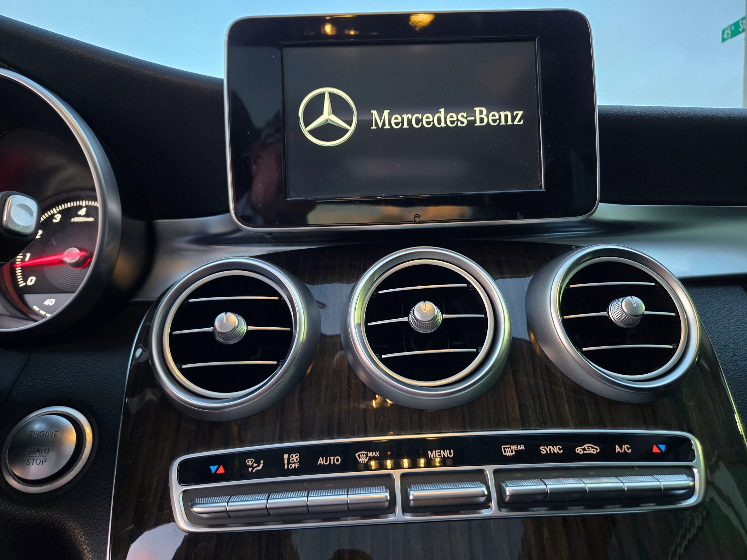 Used 2017 Mercedes-Benz C 300 4MATIC Sedan image 35
