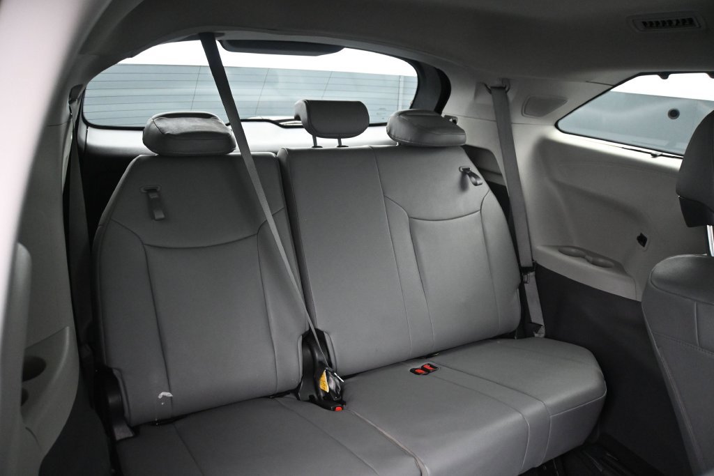 Used 2024 Toyota Sienna Limited AWD/4WD image 15
