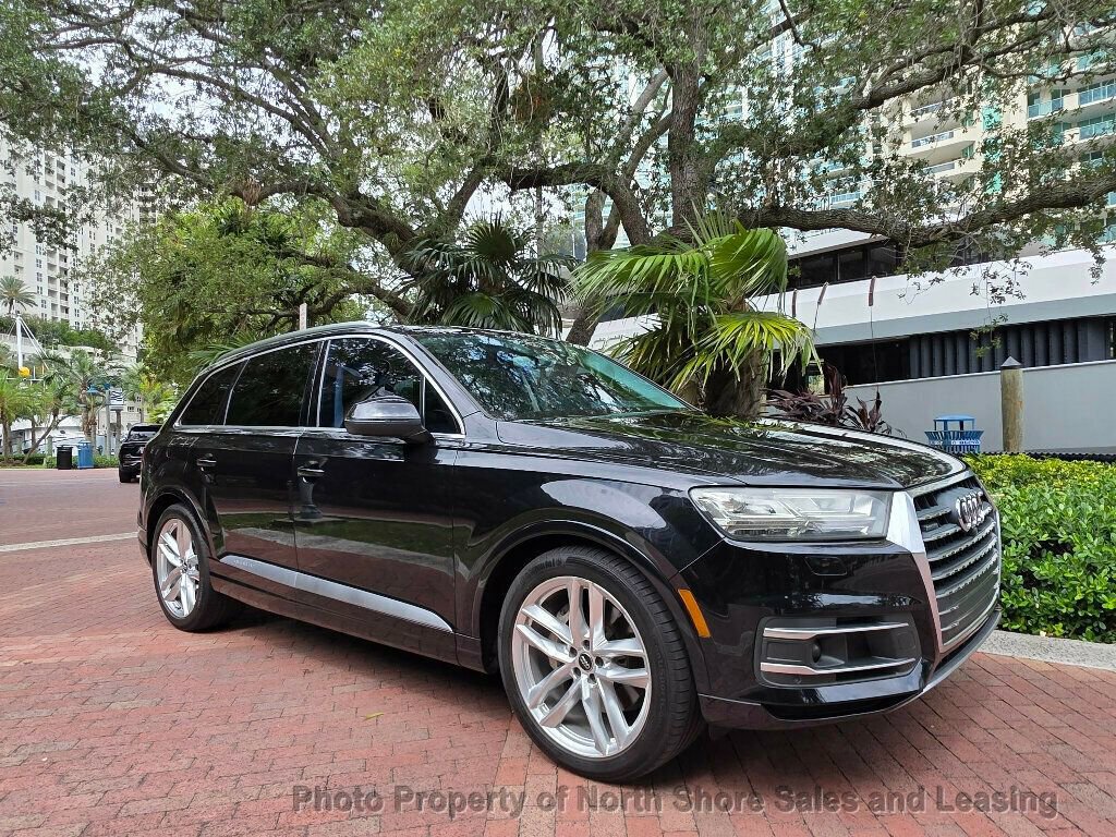 Used 2017 Audi Q7 3.0T Prestige AWD/4WD image 2