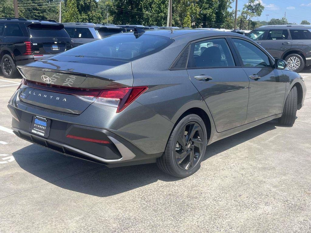 New 2026 Hyundai Elantra SEL Sport FWD image 28