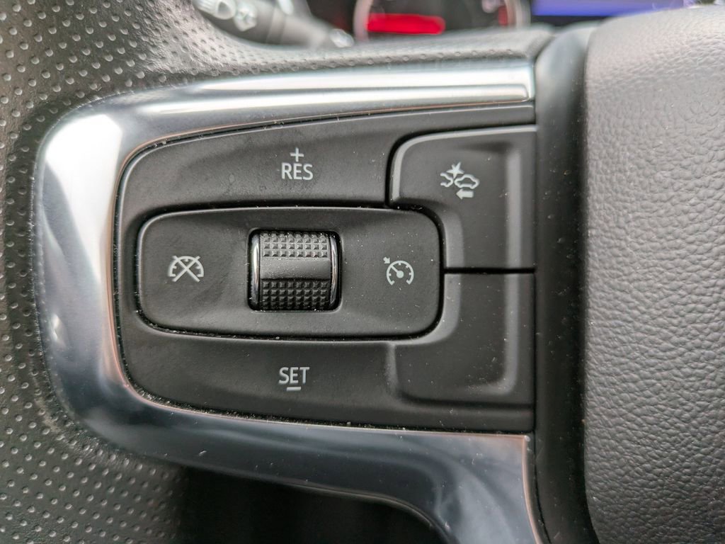 Used 2025 Chevrolet Blazer LT image 25