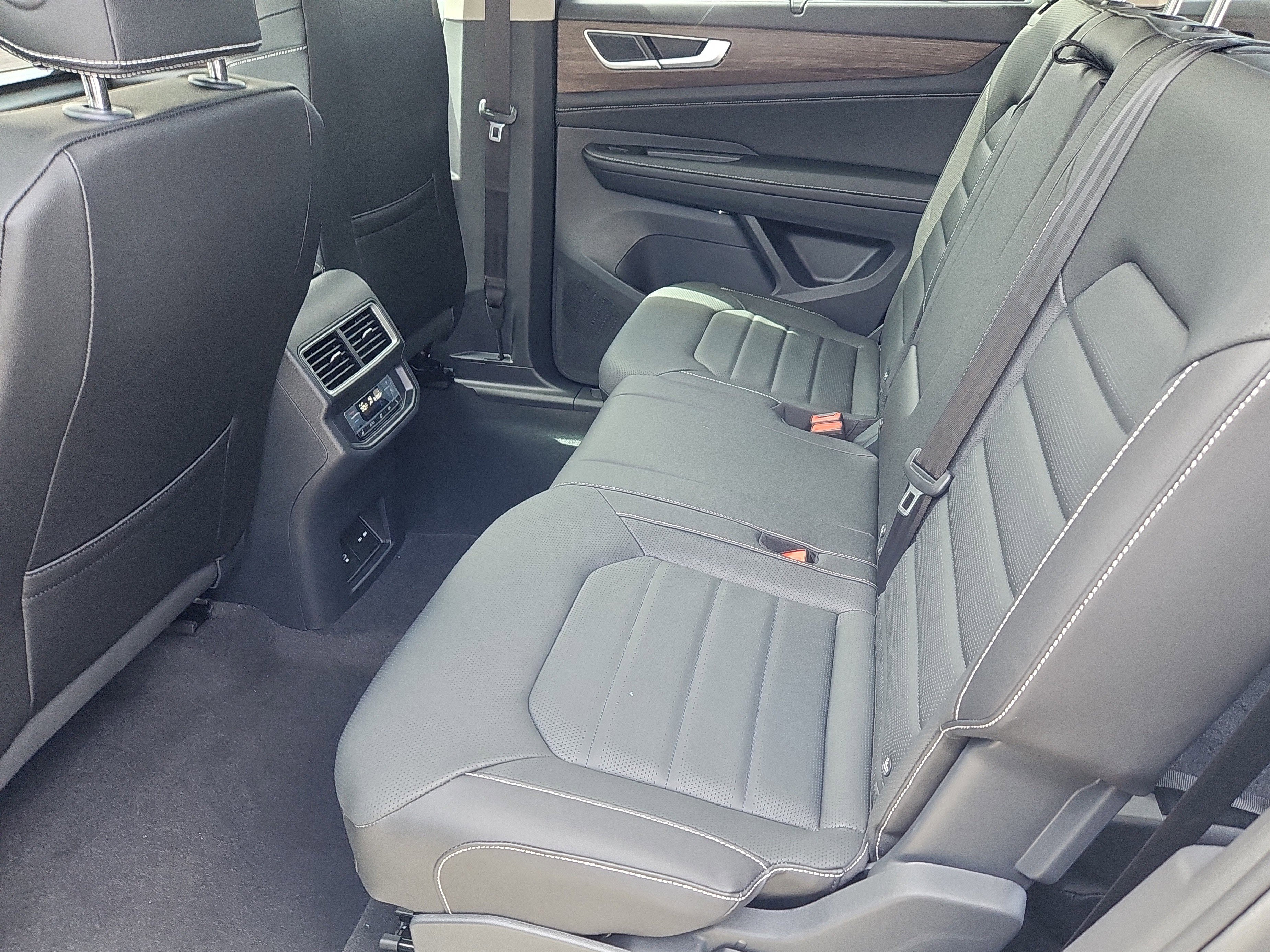 New 2026 Volkswagen Atlas SEL image 20