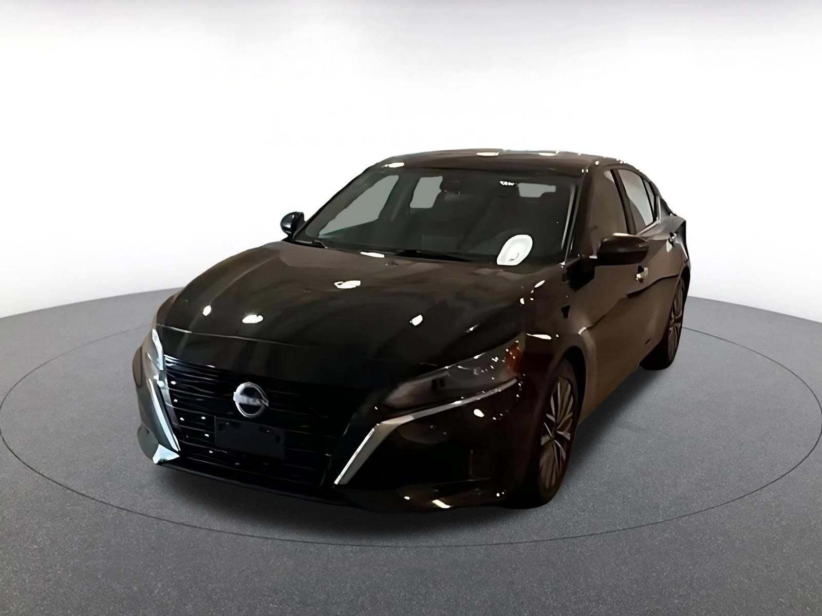 Used 2025 Nissan Altima 2.5 SV FWD image 4