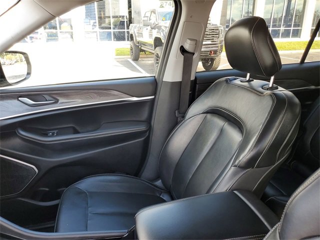 Used 2021 Jeep Grand Cherokee L Limited image 32