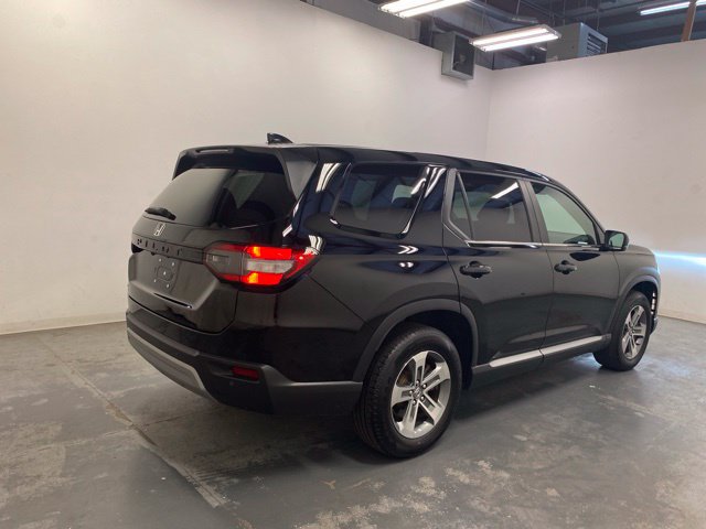 Certified 2025 Honda Pilot EX-L image 6