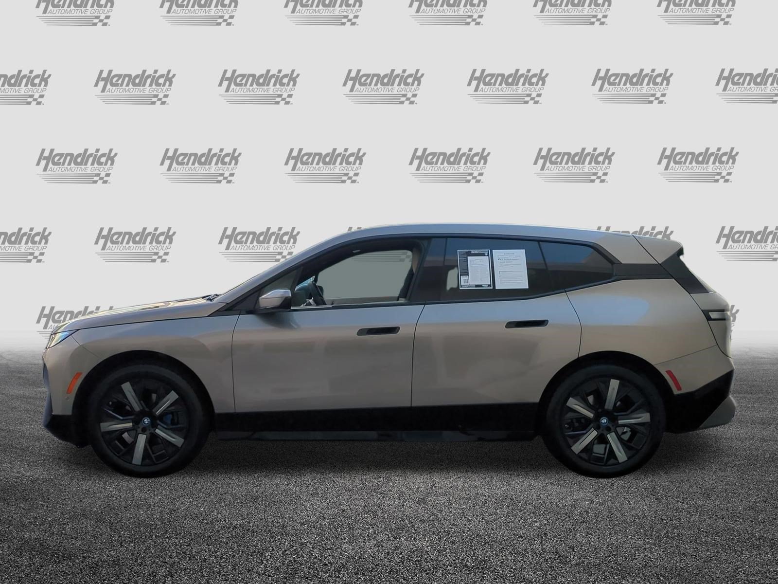 Certified 2024 BMW iX xDrive50 w/ Premium Package AWD/4WD image 7