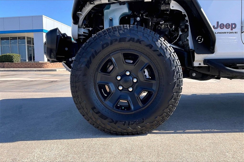Used 2023 Jeep Gladiator Mojave image 35