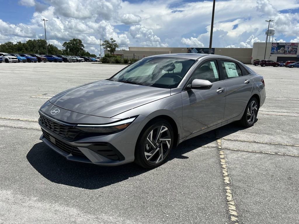 New 2025 Hyundai Elantra Limited image 15