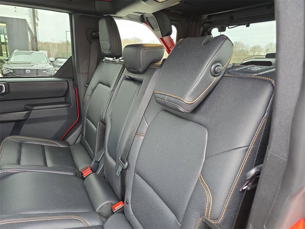 Used 2024 Ford Bronco Badlands w/ Sasquatch Package image 15