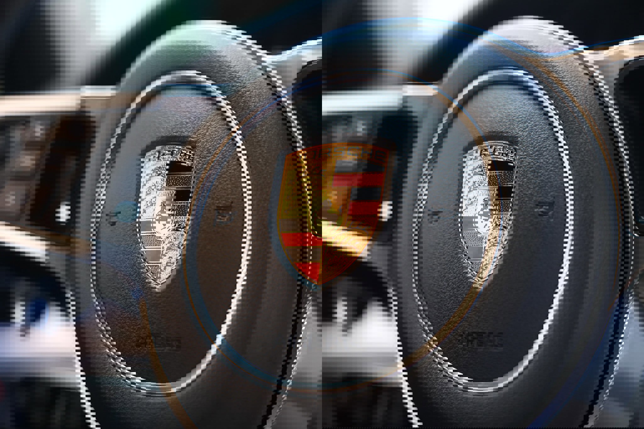 Used 2018 Porsche Panamera 4 AWD/4WD image 34