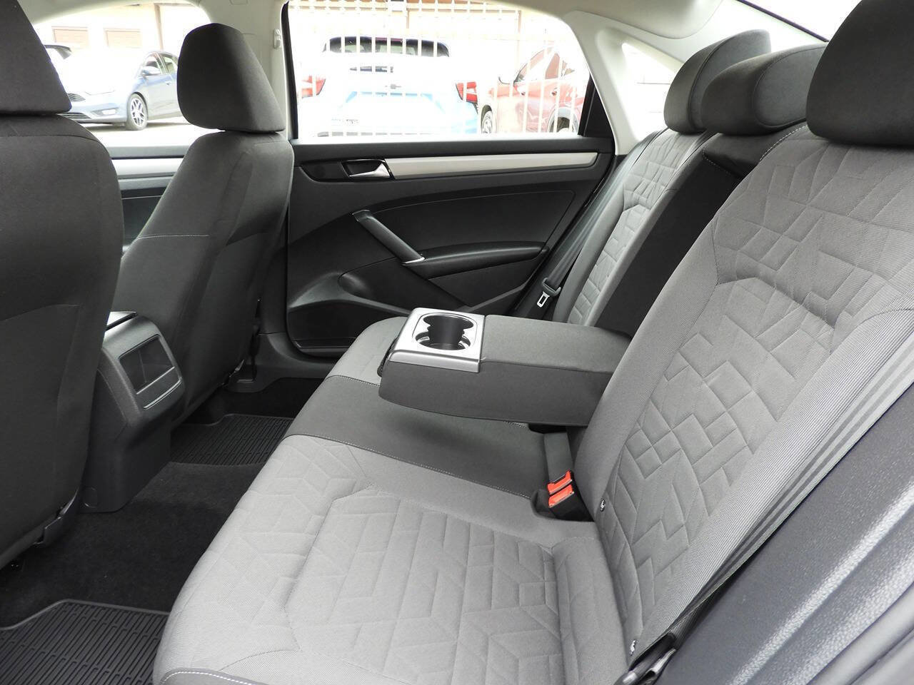 Used 2021 Volkswagen Passat 2.0T S w/ Luggage Net & Mats Package image 27